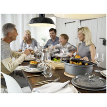 Charger l'image dans la galerie, Cocotte 27 cm, ovale, fonte, gris graphite - Staub