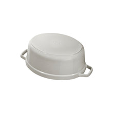 Charger l'image dans la galerie, Cocotte 29 cm, ovale, fonte, Truffe blanche - Staub