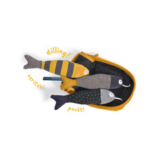 Charger l'image dans la galerie, Boïte à sardines d'activités Les Moustaches - Moulin Roty