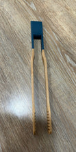 Charger l'image dans la galerie, Pince attrape-tout en bambou 24 cm - Pebbly