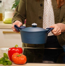 Charger l'image dans la galerie, L'incroyable cocotte 20 cm Myrtille - Cookut