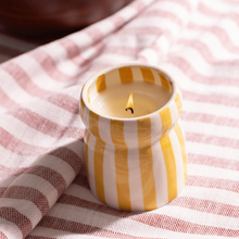 Charger l'image dans la galerie, Bougie Cabana "Gold Coast" - Paddywax