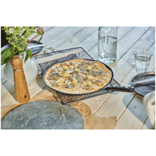 Charger l'image dans la galerie, Crêpière 30 cm fonte noir brillant - Staub