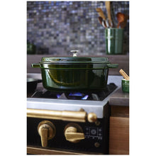 Charger l'image dans la galerie, Cocotte 33 cm, ovale basilic, fonte - Staub