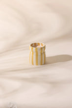 Charger l'image dans la galerie, Bougie Cabana "Gold Coast" - Paddywax