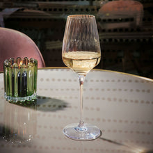 Charger l'image dans la galerie, Verre à pied Symétrie 35 cl Chef &amp; Sommelier en situation