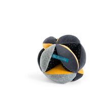 Charger l'image dans la galerie, Balle sensorielle Les Moustaches - Moulin Roty