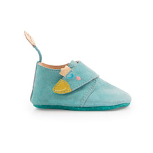 Charger l'image dans la galerie, Les Chaussons cuir oie bleue le voyage d'Olga 3 pointures - Moulin Roty