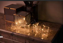 Charger l'image dans la galerie, Guirlande lumineuse Led Nellie transparent à pile - Sirius